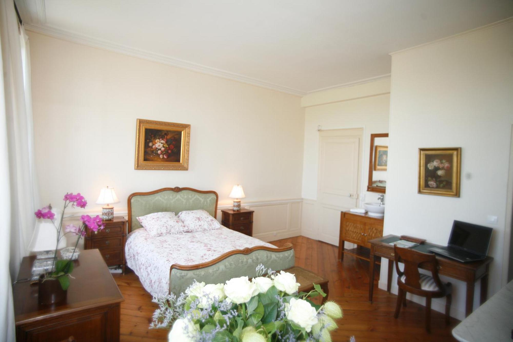 Chambres D'Hotes Autour De La Rose Онфлер Екстер'єр фото